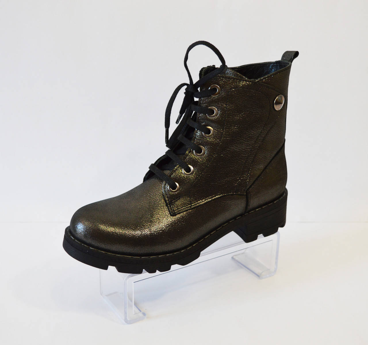 

Ботинки демисезонные кожаные Molly Bessa 39 размер, Серебристый