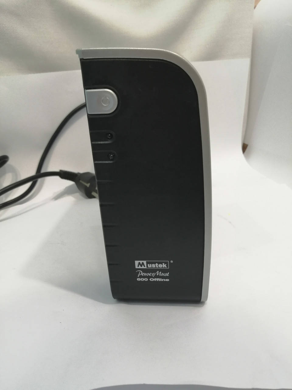 

Источник бесперебойного питания Mustek PowerMust 600 Offine