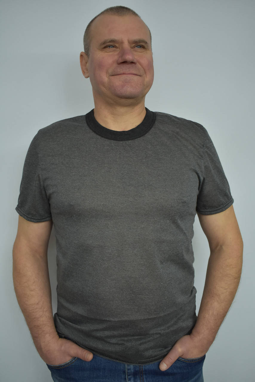 

Мужская футболка черная меланжевая (графит) 62, 5XL