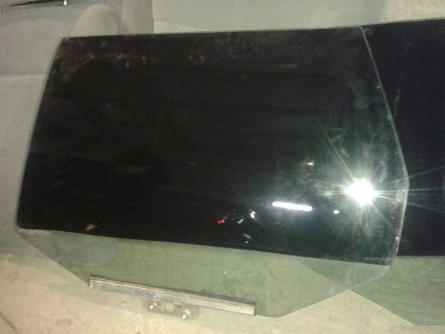 

Стекло опускное в дверь заднее левое ВАЗ 2111 бу