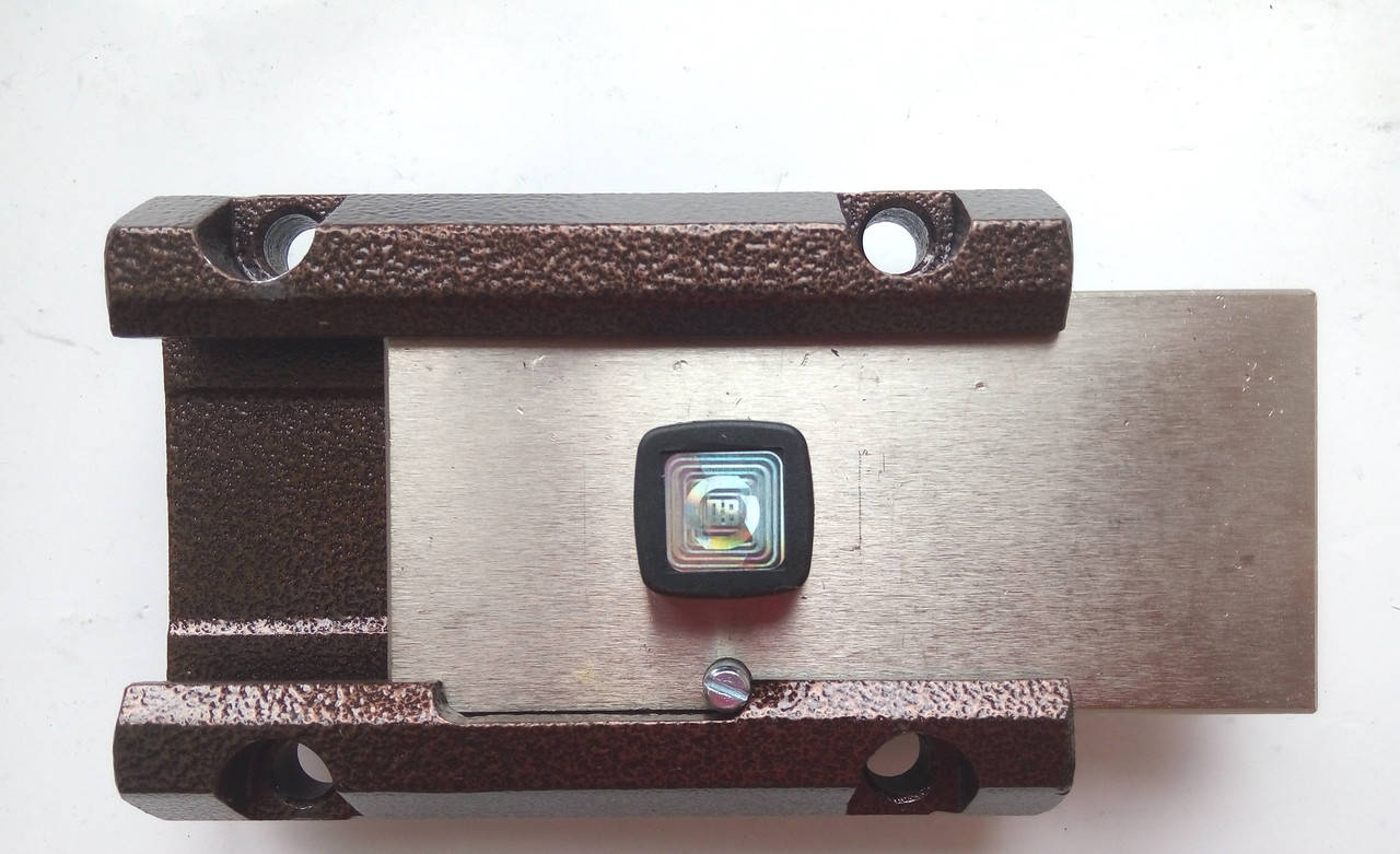 

Замок накладной Барьер 3Р