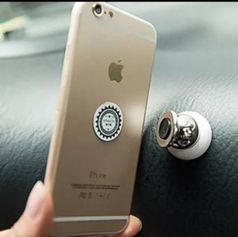 

Магнитный держатель для телефона в машину