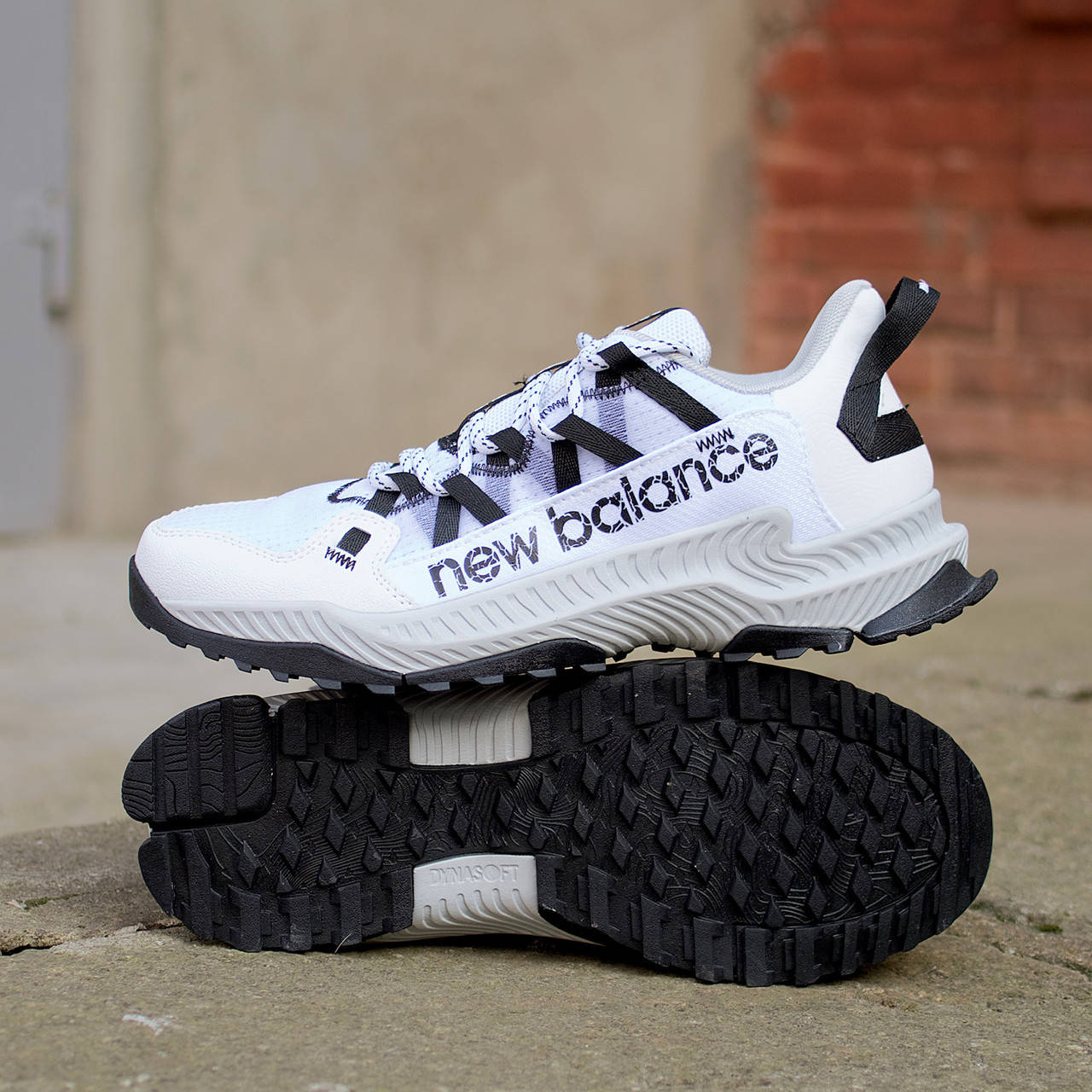 

Кроссовки мужские New Balance Shando 44