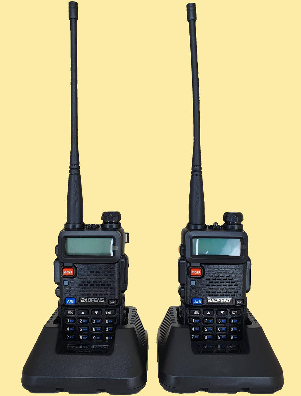 

☝ Комплект раций Baofeng UV-5R Security 2шт ⇧ 5 Ватт ⇧батарея 1800 мАч ⇧НАУШНИКИ ⇧136-174 / 400-520 МГц