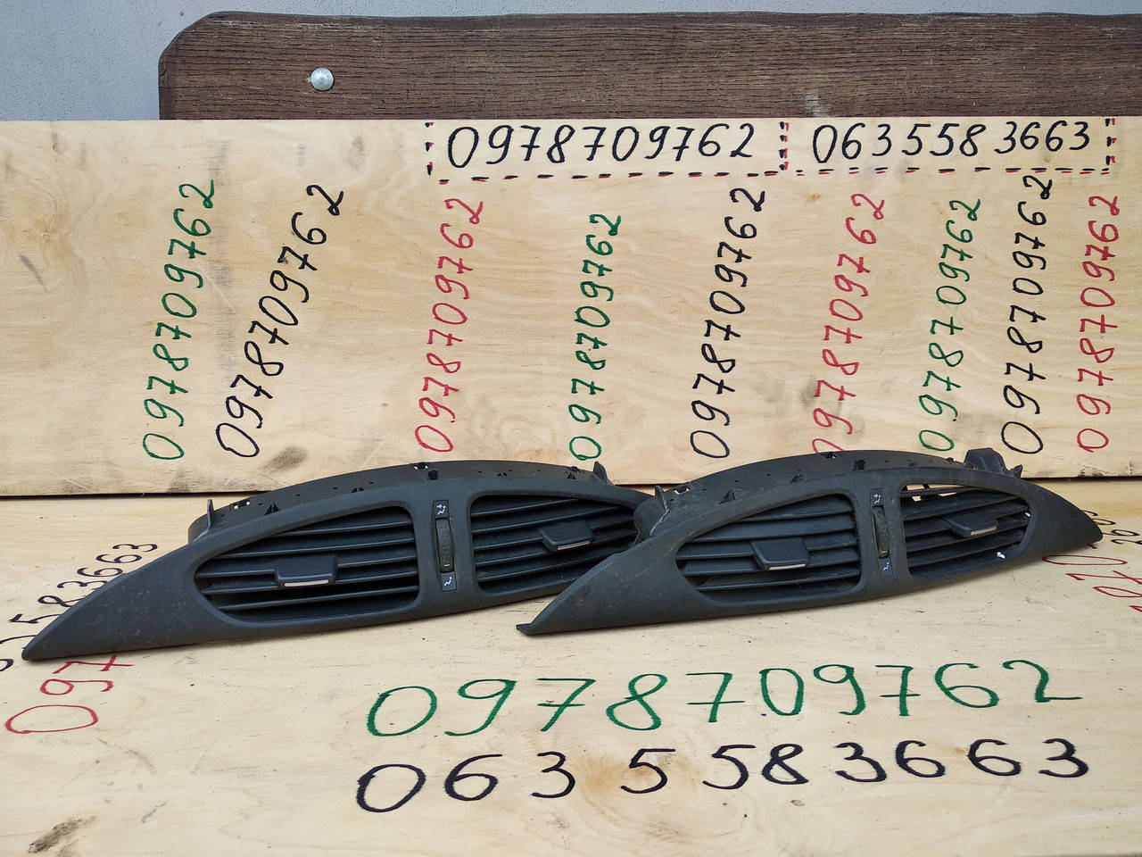 

Дефлектор повітропровід решітка салону 226019 рено лагуна 2