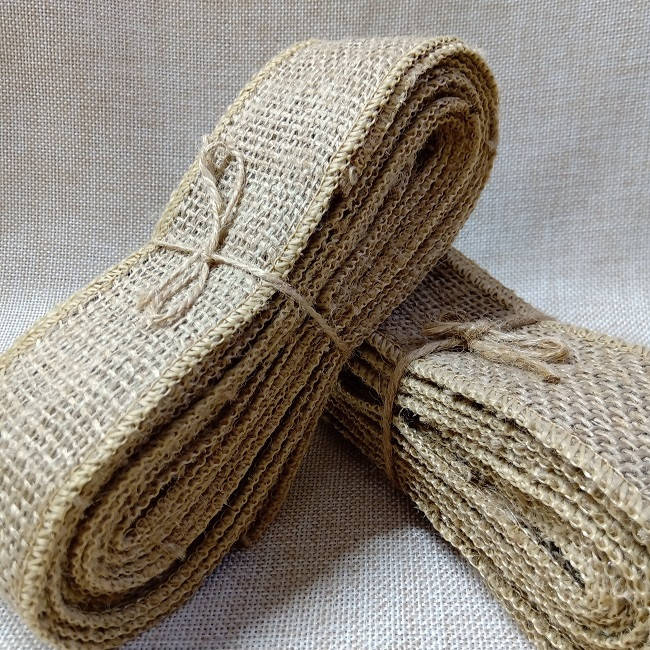 

Лента из натуральной мешковины (джут), 50 мм., 6,0 м.