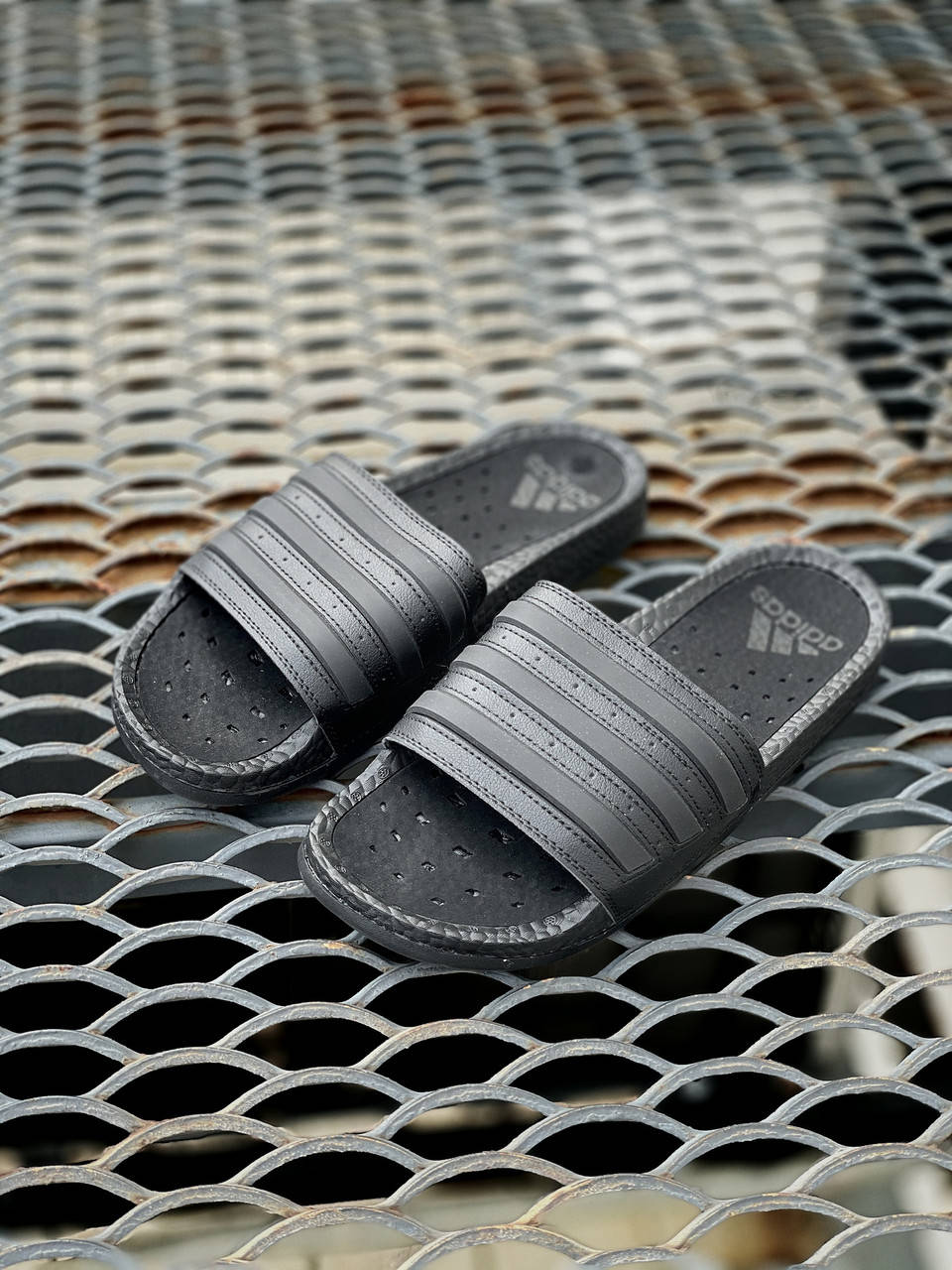 

Мужские шлепанцы Adidas Черные Кожаные, Черный