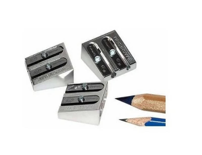 

Точилка KUM 410, 2 отвори, металева, клиноподібна 24шт/уп, Серый