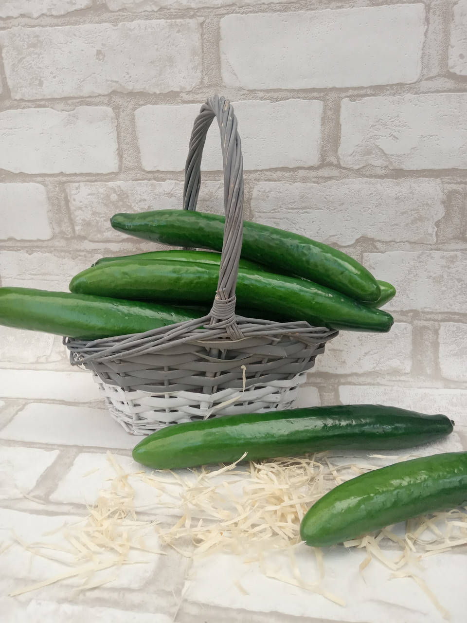 

Огурцы тепличные, муляж из пенопласта h-17cm