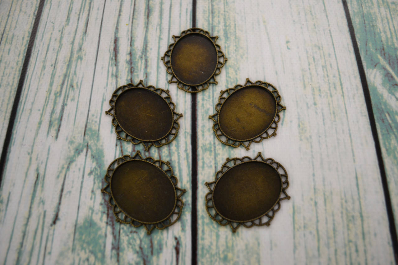 

Заготовка для оформления вышивки "Медальон/кулон"