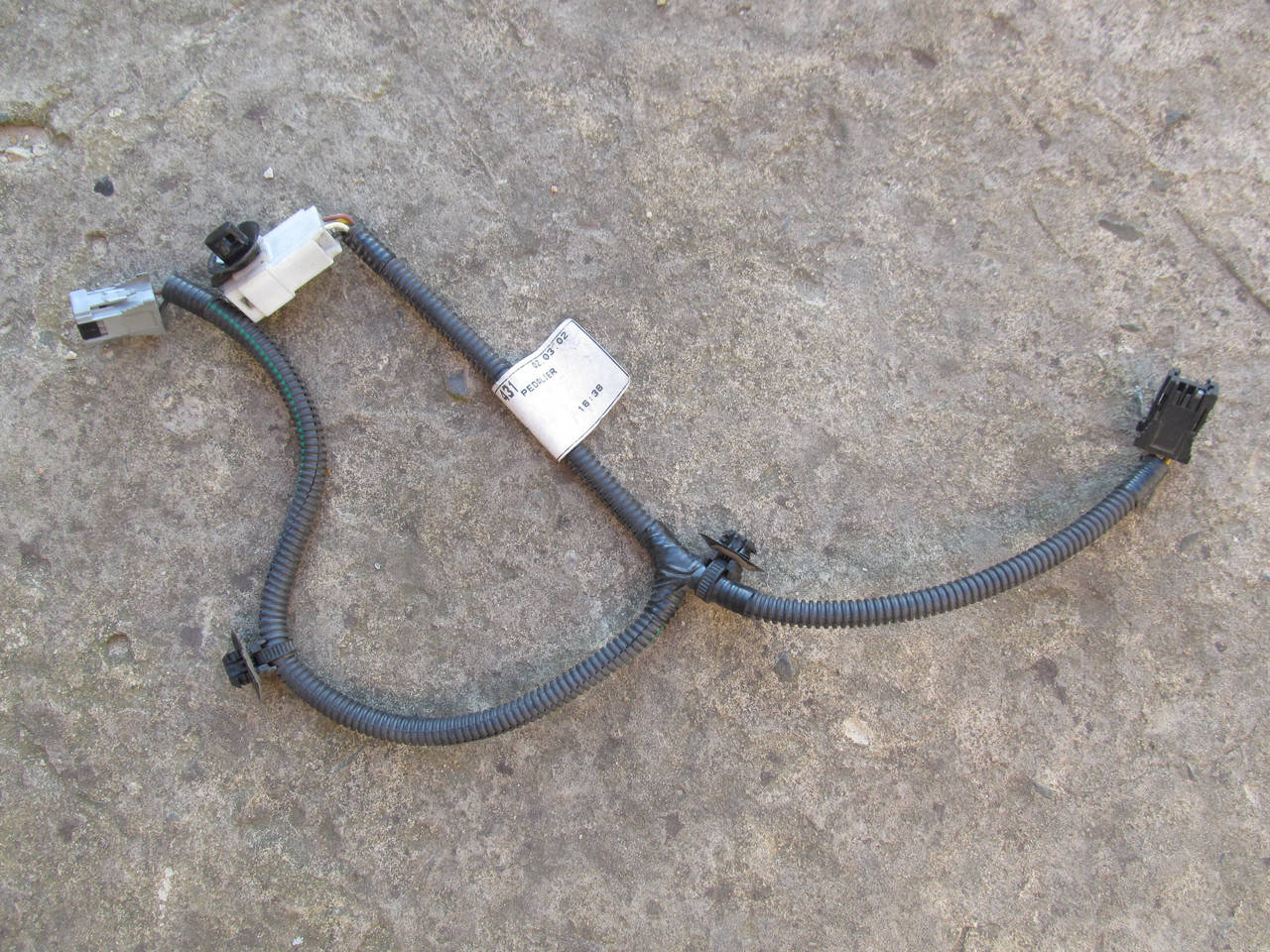 

Проводка педали датчика сцепления renault trafic opel vivaro nissan primastar (датчика стоп-сигнала ) 01-14