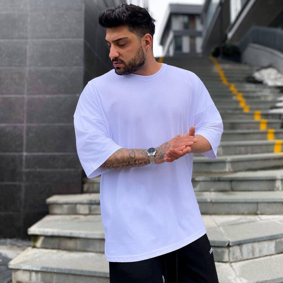 

Мужская футболка oversize белого цвета