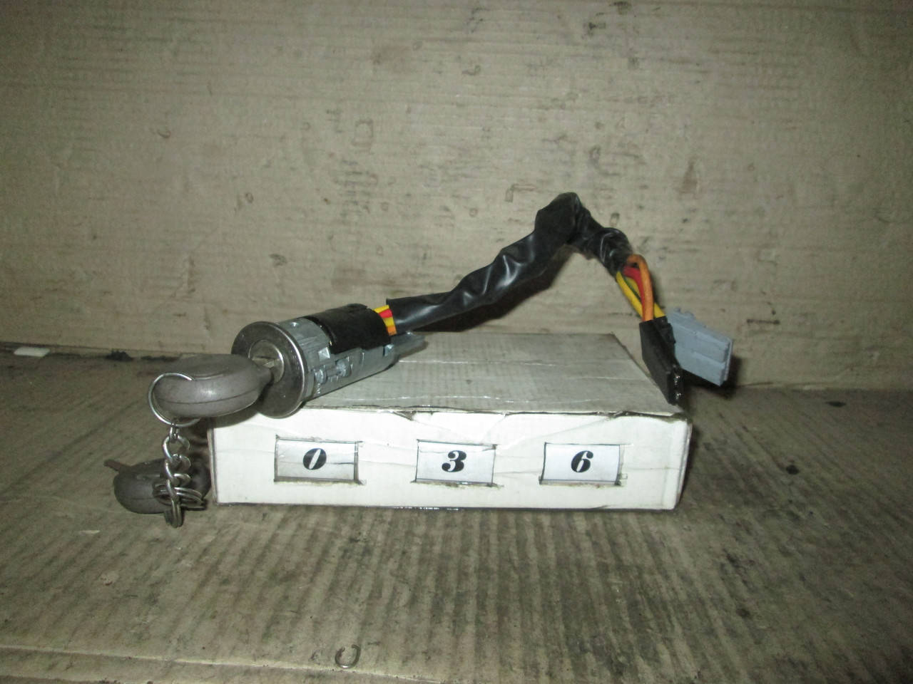 

№36 Б/у Замок запалювання 417924F для Renault Twingo I Kangoo I 1992-2007