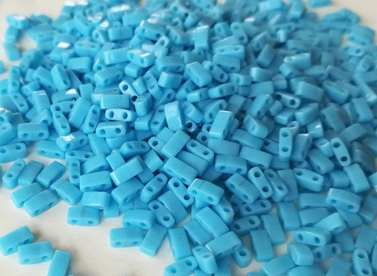 

Miyuki Half Tila HTL0413