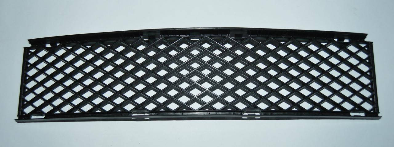 

BMW 7 E65 Lift (05-08) решетка в бампер центральная