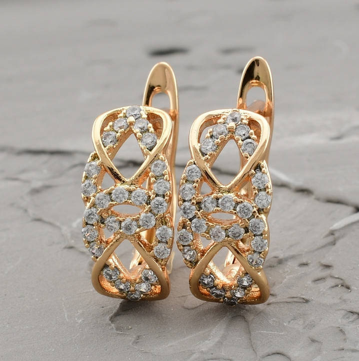 

Серьги 30315 размер 15х7 мм белые фианиты вес 2.1 г позолота 18К