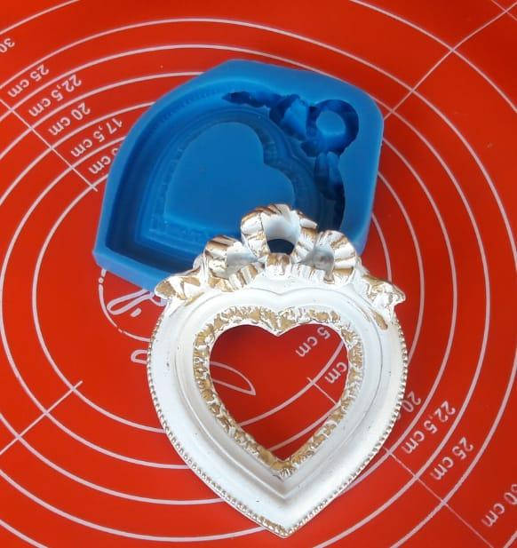 

Силиконовый молд "Рамочка сердце"№5