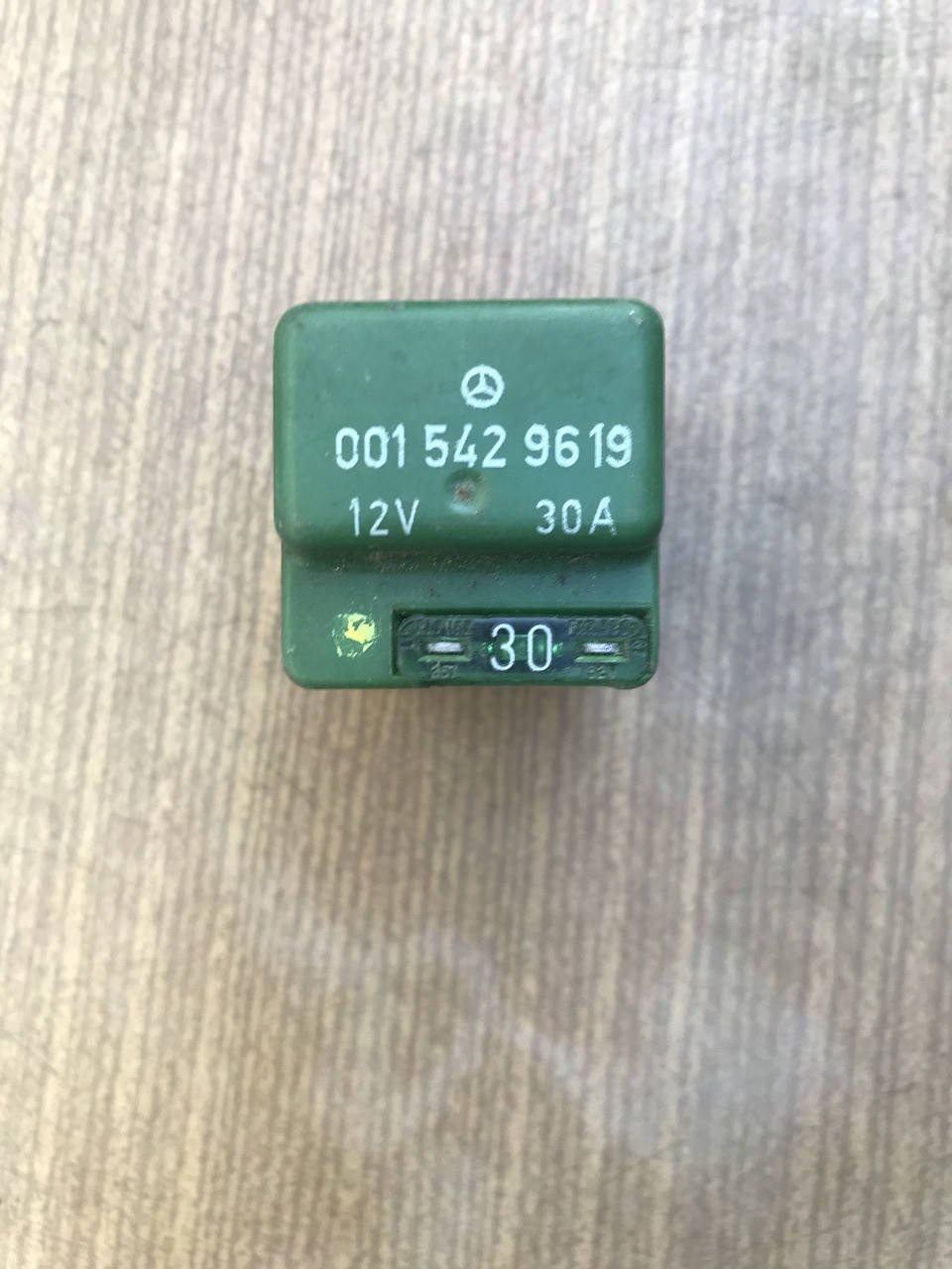 

Реле (топливного насоса) Mercedes - Benz C-class 001 542 96 19