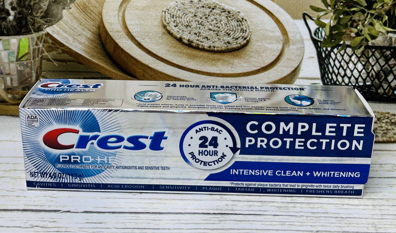 

Отбеливающая зубная паста глубокой очистки Crest Pro-Health Intensive Clean