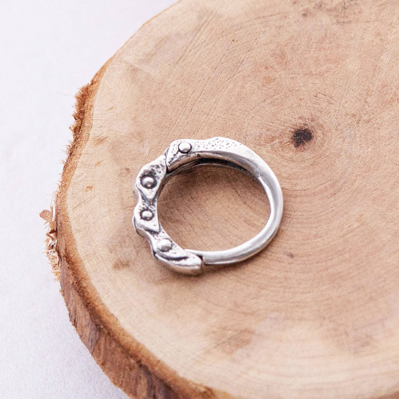

Серьга в мочку или в хрящ серебро ручная работа