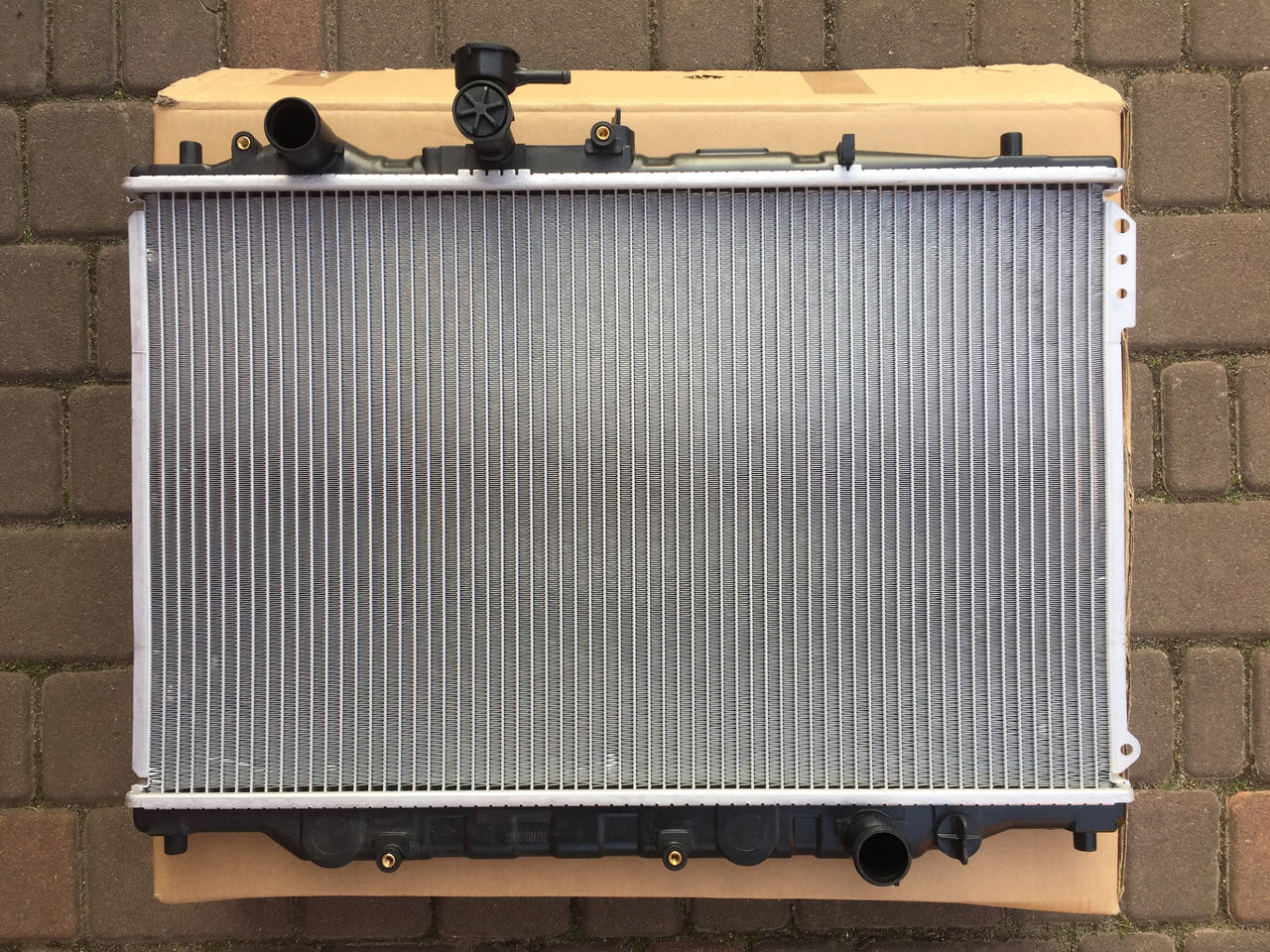 

Радиатор Mazda 626 1.6 1.8 2.0 (87-92)