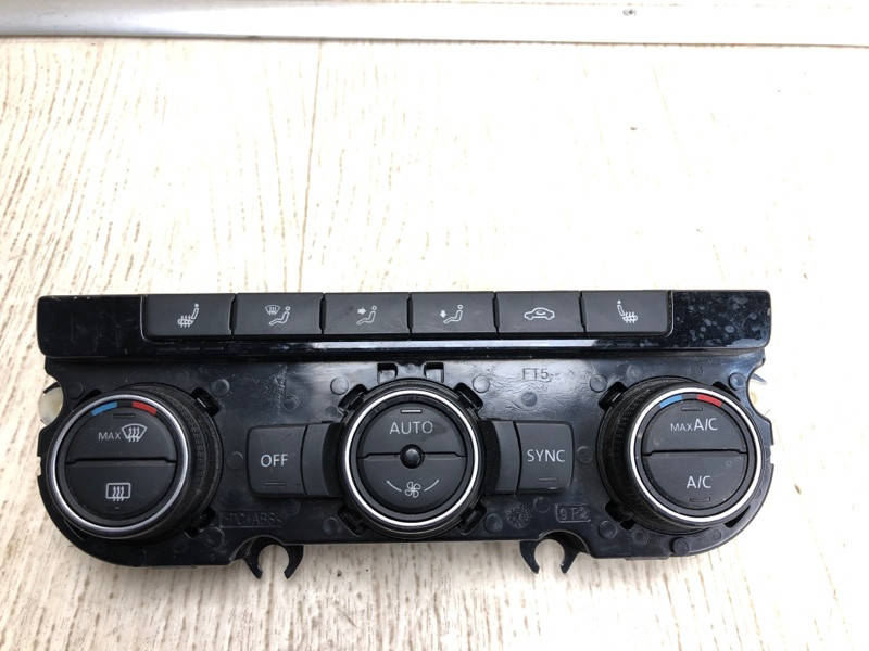 

Блок управления печкой VOLKSWAGEN PASSAT A32 2015 561-907-044-AM-IKY