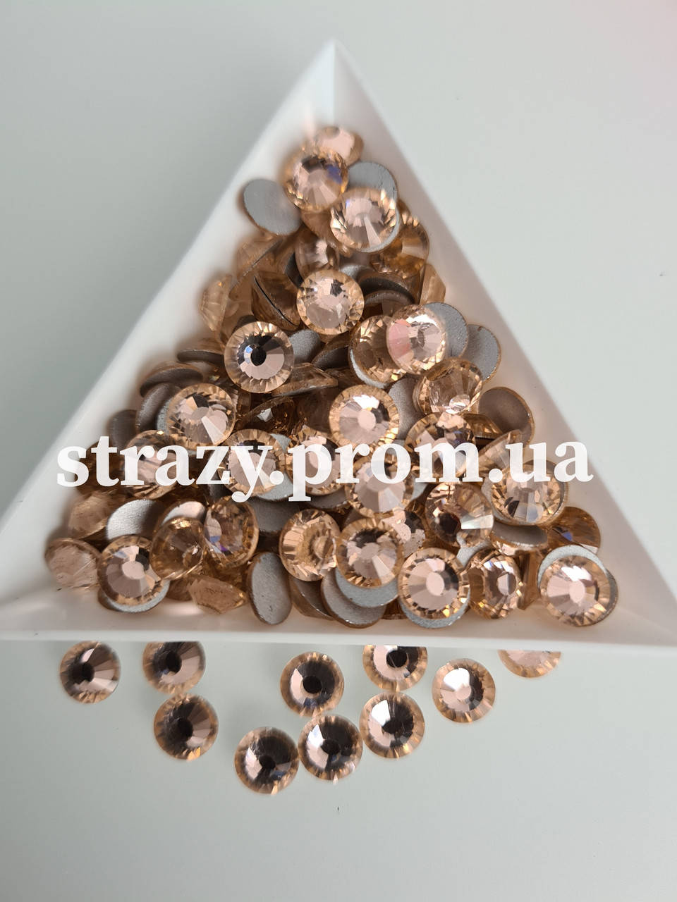 

Стразы SS12 Lt.Peach 1400шт. (3,0мм) "Crystal Premium"