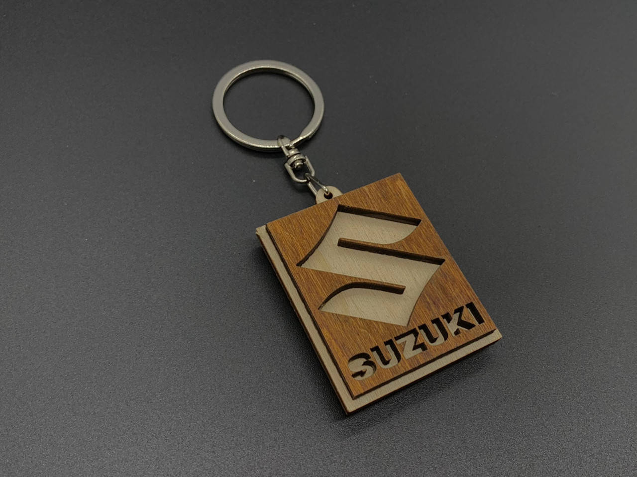 

Брелок деревянный Suzuki. 5см, Коричневый