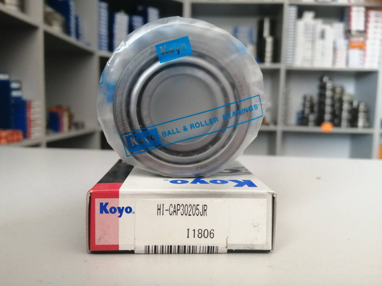 

Подшипник 30205 (7205) KOYO, 25x52x16,25 мм, роликовый радиально-упорный конический