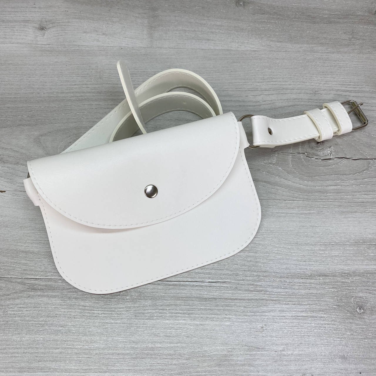 

Женская поясная сумка бананка Белый