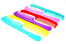 Гребінець пластмасова з ручкою 21.5см