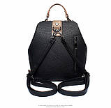 Сумка рюкзак жіночий з хутряним помпоном (чорна), фото 3