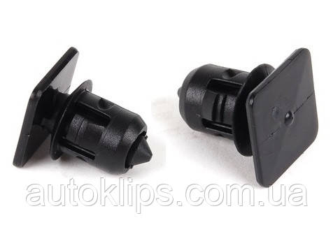 Кліпса кріплення обшивки VW caddy, Transporter T4, T5 ОЕМ: 701867549