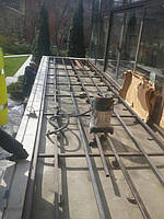 Если вам попался сложный участок, лучше обработать его шкуркованием, чем повышать давление воды или слишком приближать наконечник к поверхности 