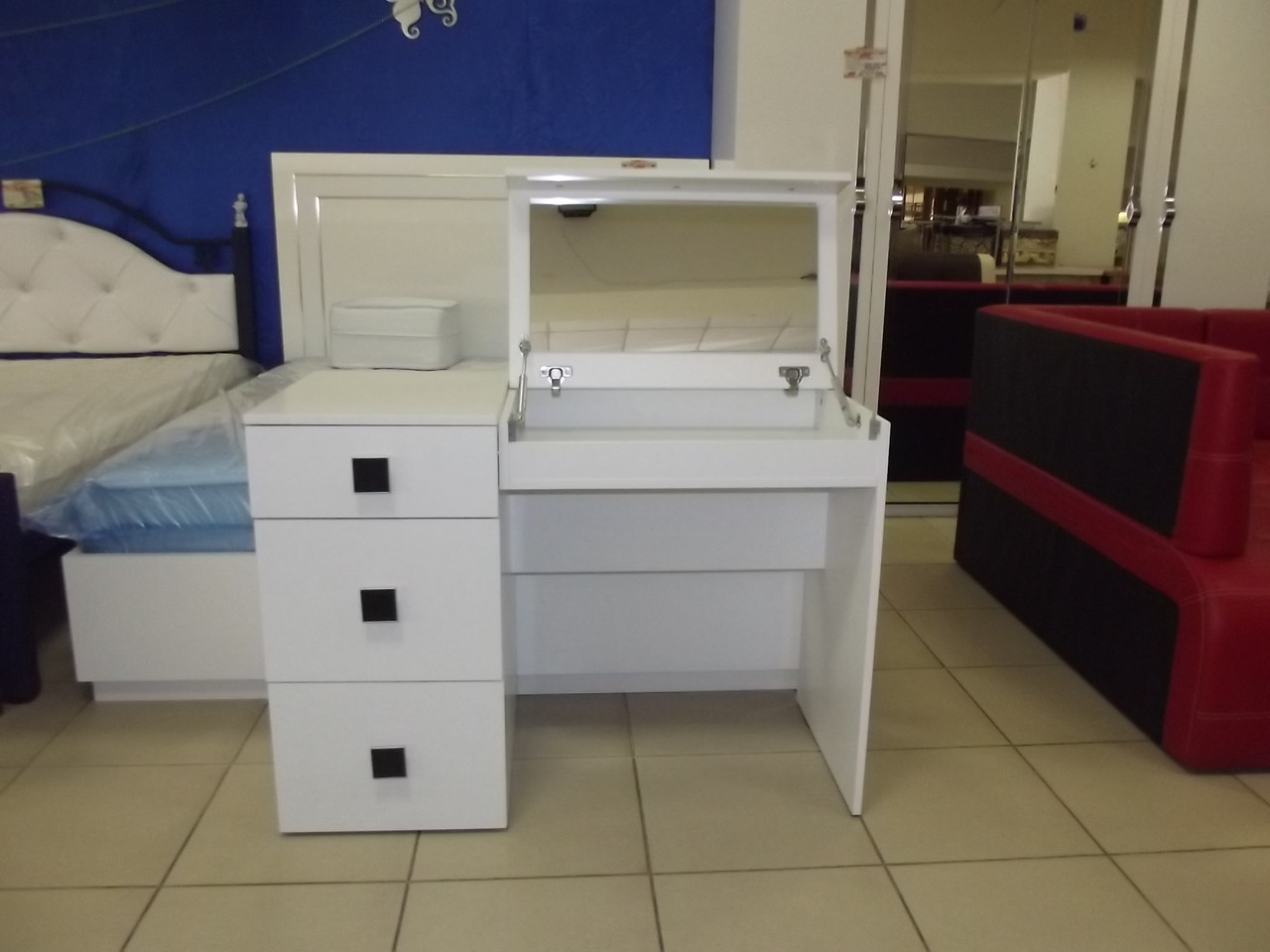 Стіл письмовий + трюмо.2в1