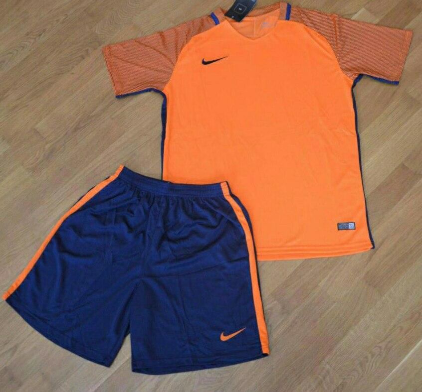 Комплект футбольної форми Nike оранжевий з темно-синім, фото 1