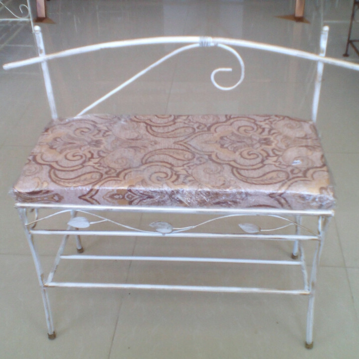 Кований пуф зі спинкою 80 см бежевий прованс, фото 1