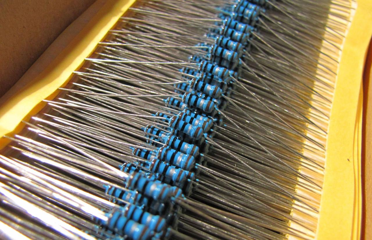 Резистор 1 Ом, 1/4 Вт, 1%, 10 штук. (ID#382063449), цена: 5 ₴, купить ...