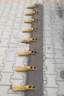 Ніж ковша (різальна крайка) JCB 3CX 4CX 2350X200X20 ПІД 8 ЗУБІВ 500HB 123/04144