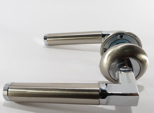 Ручка дверная на розетке Armadillo Eridan матовый никель/хром (Китай) - фото 3 - id-p542564202