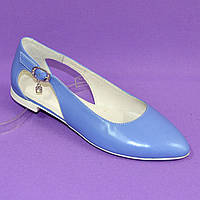 Женские кожаные туфли-балетки с острым носочком. Цвет голубой