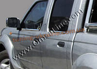 Нижні молдинги стекол Omsa на Nissan Pick-up D22 2001-2008