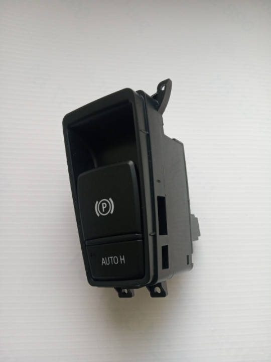 

Кнопка ручного тормоза ручника 61319148508 BMW E70 X5 E71 E72 X6
