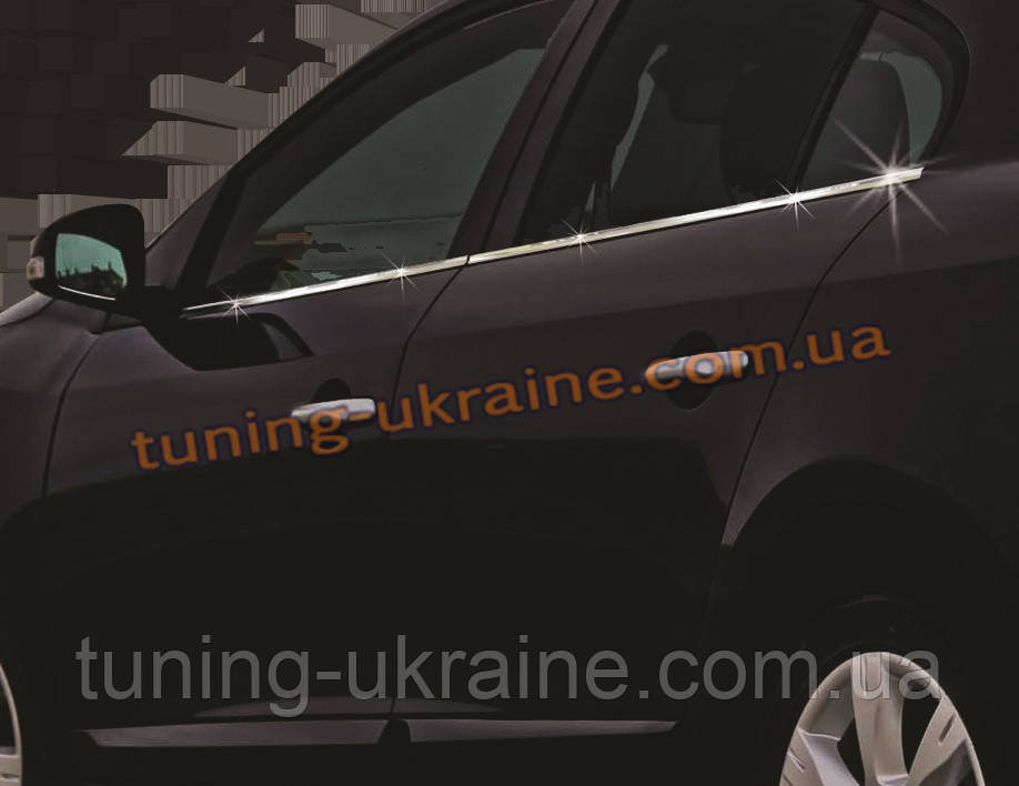 Нижні молдинги стекол Omsa на Renault Fluence 2009-2012