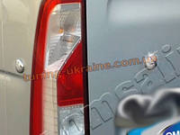 Заглушки кришки багажника Omsa на Renault Master 2010