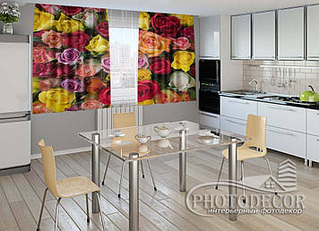 Фото Штори для кухні "Різнокольорові троянди" 1,5м*2,0м (2 полотна по 1,0м), тасьма