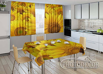 Фото комплект для кухні "Соняшники" (штори 1,5м*2,0м; скатертина 0,8м*1,0м)