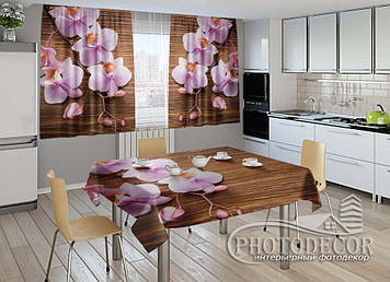 Фото комплект для кухні "Орхідеї і дерево" (штори 1,5м*2,0м; скатертина 0,8м*1,0м)