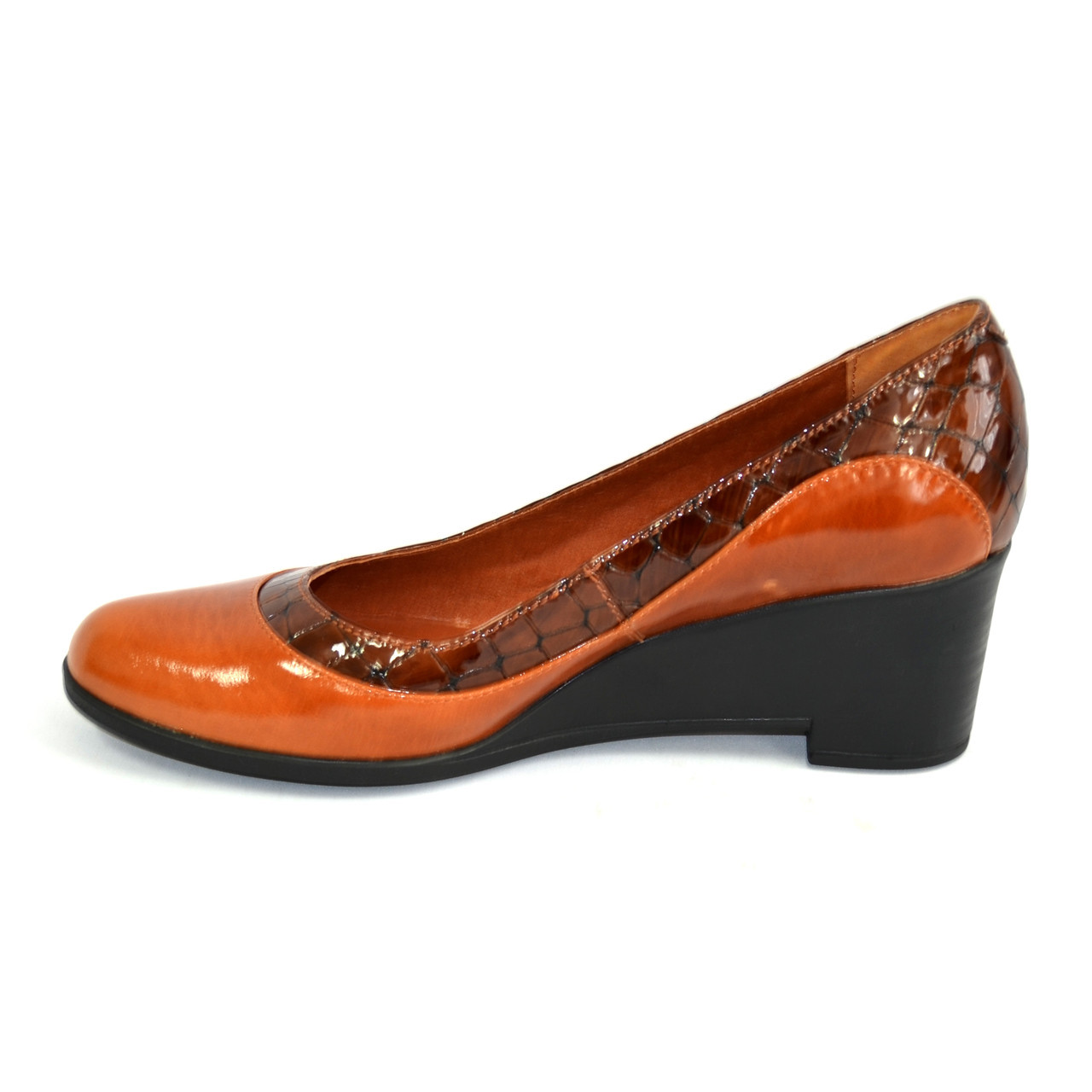 Женские коричневые классические туфли на невысокой устойчивой платформе, натуральные кожа и кожа крокодил - фото 6 - id-p542403060