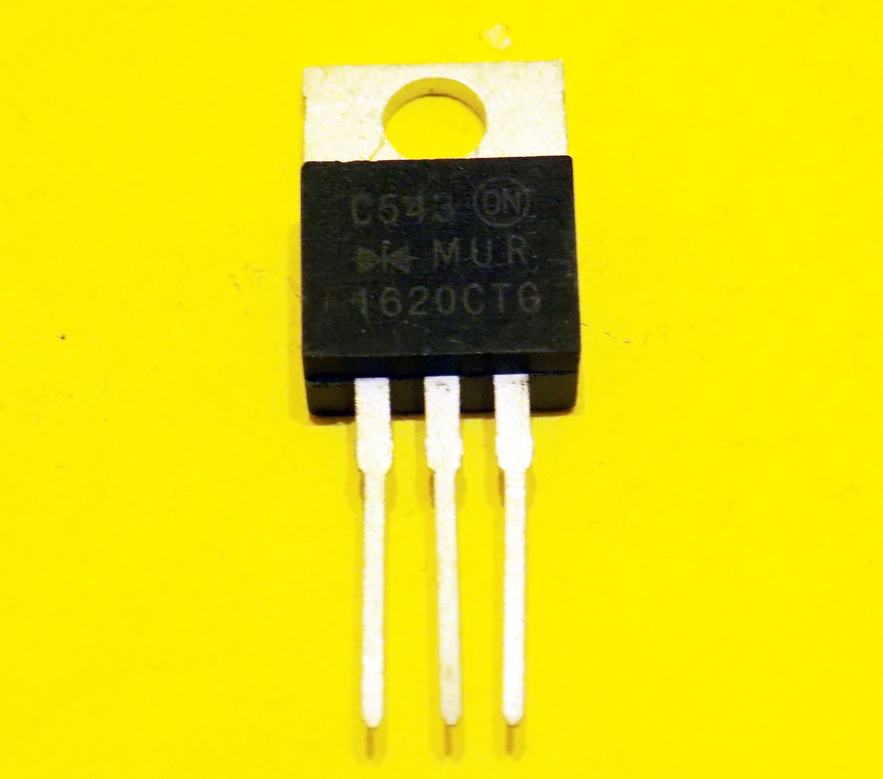 MUR1620CT 200в, 8А TO220